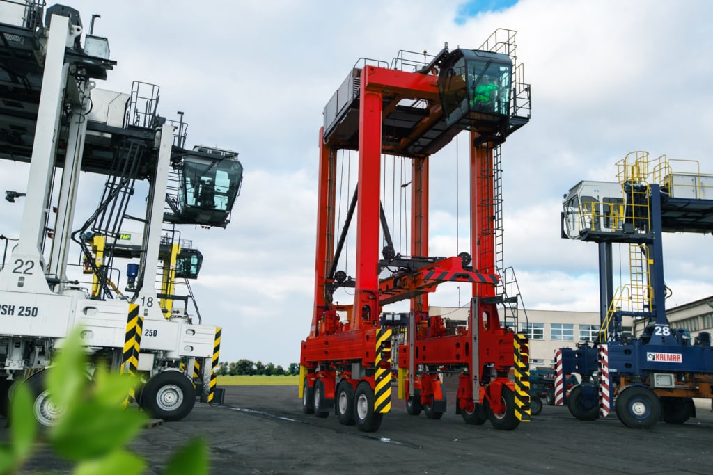 Kalmar Straddle Carrier Kalmar Straddle Carrier