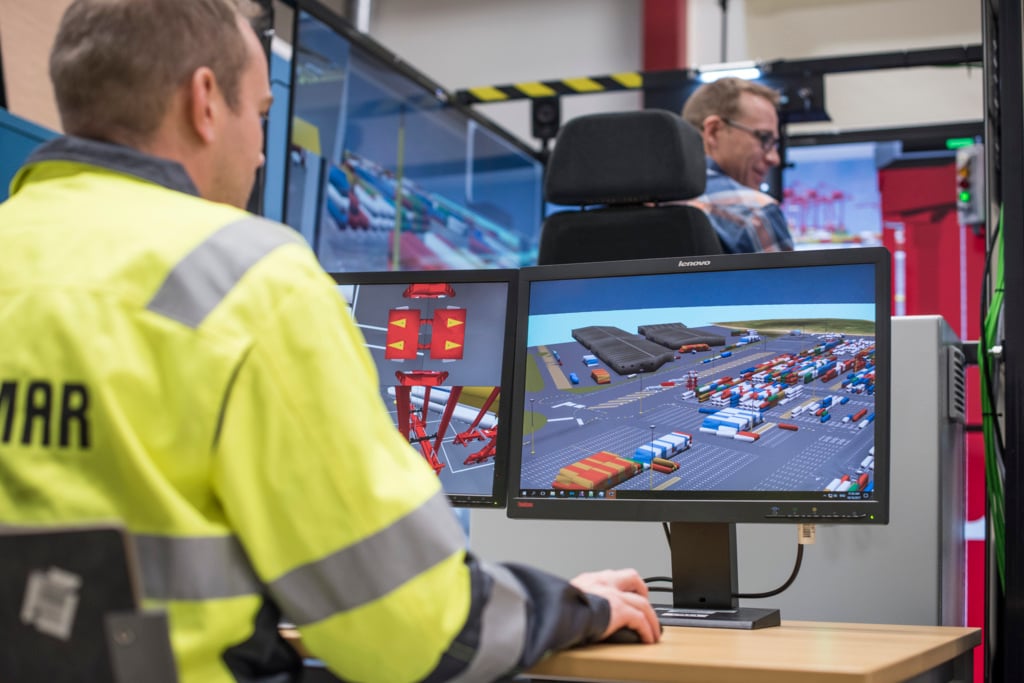 Straddle Carrier simulator Straddle Carrier simulator