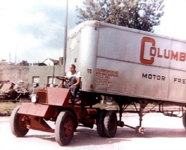 Kalmar_terminal_tractor_1958.jpg Kalmar_terminal_tractor_1958.jpg